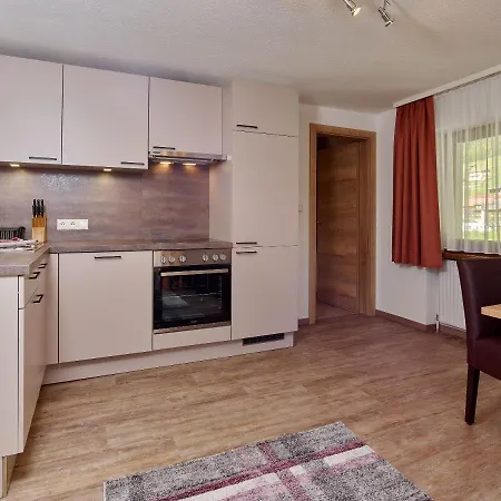 Fremdenpension Alpenruhe 3* Sölden