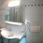 Fremdenpension Alpenruhe 게스트하우스 3*