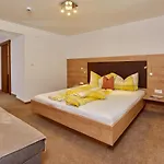 게스트하우스 Fremdenpension Alpenruhe