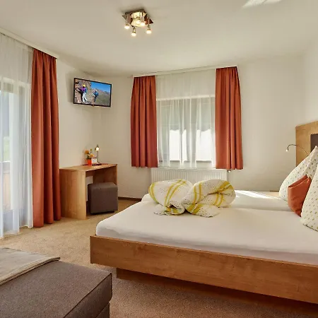 Fremdenpension Alpenruhe 게스트하우스 3*